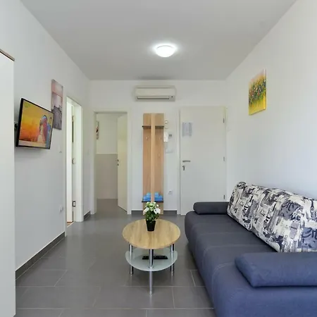 Apartment Marina 916
