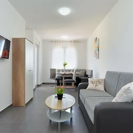 Apartment Marina 916 Pula