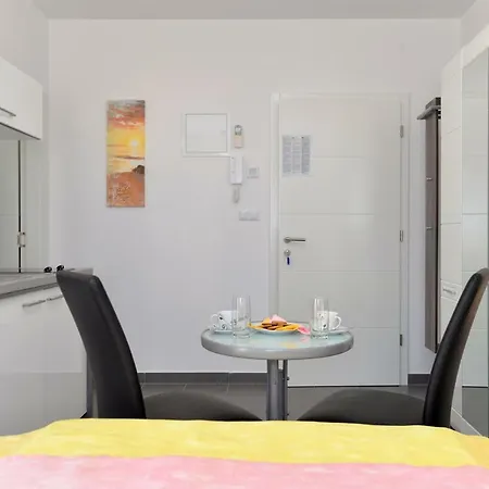 Apartment Marina 916 *