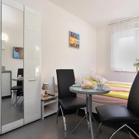 Apartment Marina 916 Pula